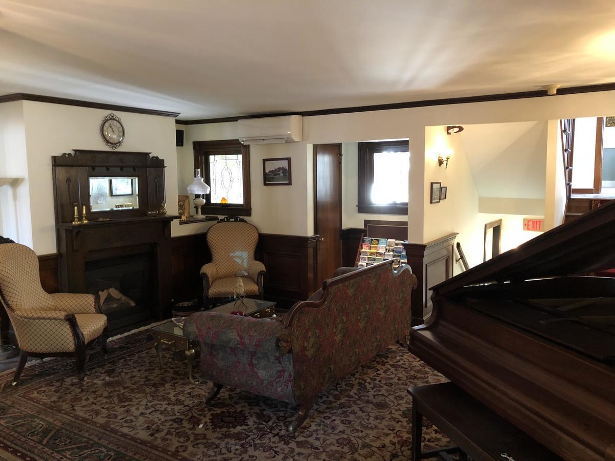 Ivy Manor Inn Village Center Bar Harbor Esterno foto
